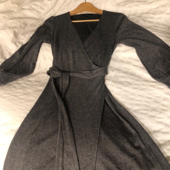 Banana Republic herringbone stretch wrap midi dress - Picture 2 of 5